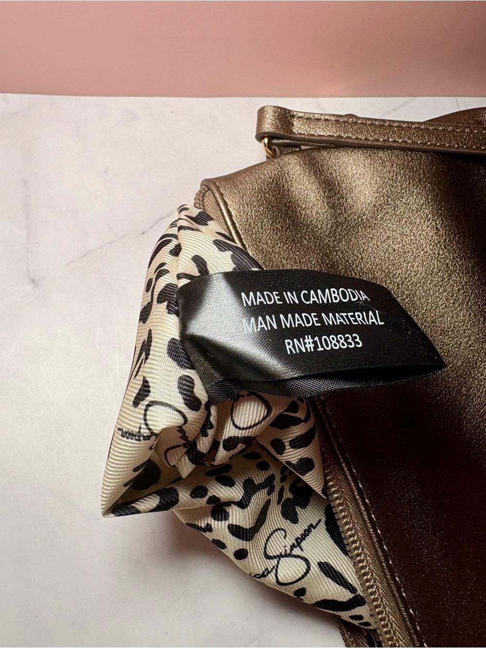 🤎 Jessica Simpson Metallic Bronze Zip Wristlet - Picture 5 of 7